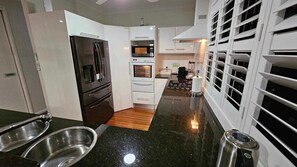 Fully equipped kitchen