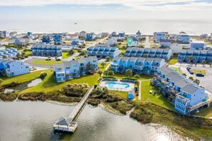 Gorgeous Bermuda Landing at North Topsail Beach