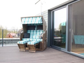 Auszeit im Sielhuus -  Deine Ferien - Große Dachterrasse mit Strandkorb