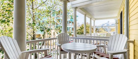 Sunset Island 3 Corner Store Lane Living Room Balcony