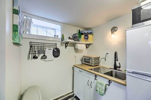 Kitchenette | Cooking Basics | Drip Coffee Maker