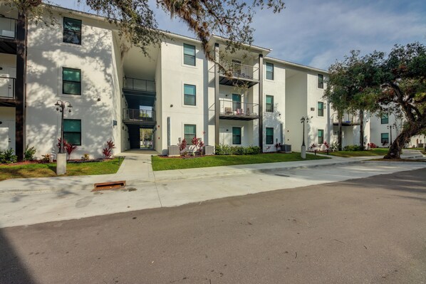 LaBelle Vacation Rental | 2BR | 2BA | Step-Free Access | 900 Sq Ft