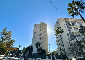 Skol Building