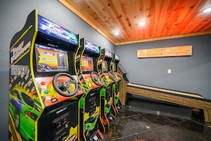Spielezimmer