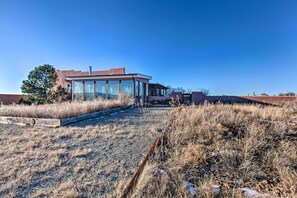 House Exterior | Sunroom | Garden