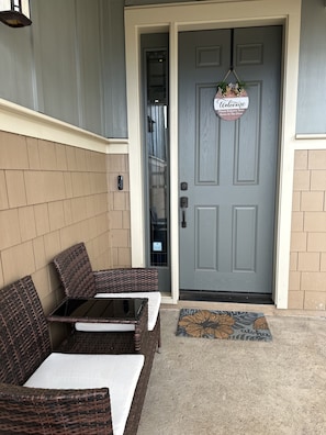 Front Porch/Door