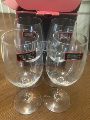 Wine glasses 