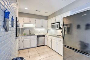 Kitchen | Cooking Basics | Trash Bags & Paper Towels