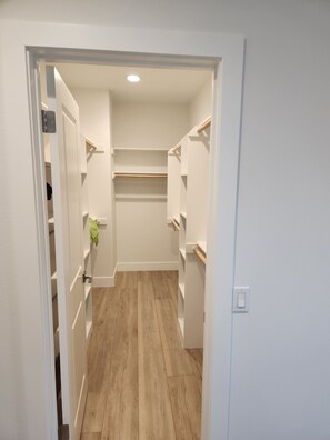 Spacious Master Bedroom Walk In Closet