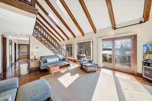 Lakefront home with a Private Dock