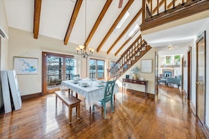 So much natural lighting!