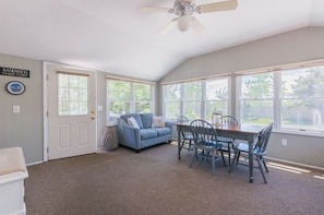 Entry way into seating area- 29 North Shore Boulevard Extension - No Worries
