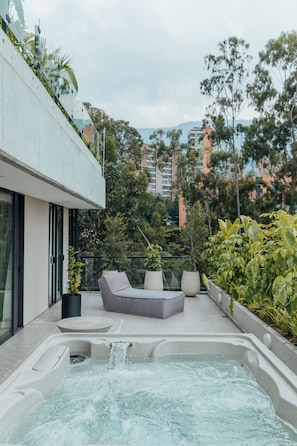 Private Hot Tub.