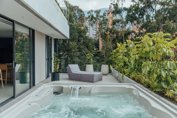 Private Hot Tub.
