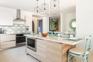 Kitchen & Entry Area