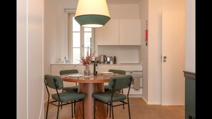 An inviting dining area that will comfortably fit everyone.
#diningarea #comfort #modern #portugal #pt #lisbon