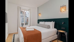 A comfortable queen bed freshly made with high quality bed linen.
#comfort #quality #modern #portugal #pt #lisbon