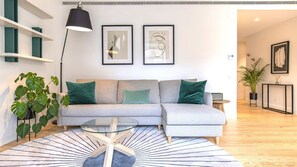 Brand new and spacious apartment with plenty of Lisbon's natural lights. This beautiful apartment, in the heart of Lisbon, will provide you with everything you may need for a relaxing stay #lisbon #airnblisbon #portugal #spacious