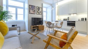 This apartment is beautifully decorated, provides you with Lisbon's natural light and has everything you may need for a memorable stay #andoliving #beautiful #decor #memorablestay #lisbon #portugal #pt