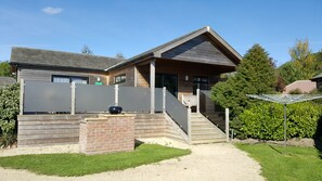 Buttercup lodge with barbeque station