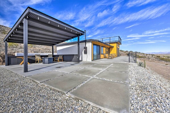 Yucca Valley Vacation Rental | 2BR | 1BA | 939 Sq Ft | Step-Free Access