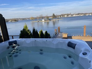 New 6 person hot tub to enjoy with an amazing view!