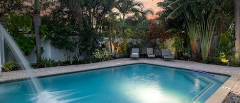 Private pool with cascade!