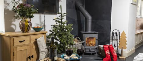 Cosy Christmas at North Beer with the woodburner