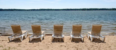 Sandy beach & perfect spot to lay out with family & friends!