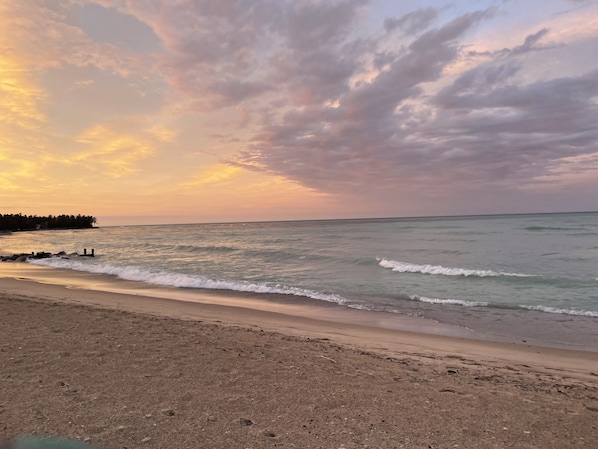 Lake Huron sunset (April 2023)