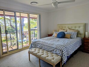 Master Queen bedroom, ducted AC+ ceiling fan, ensuite, wardrobe, balcony w/views