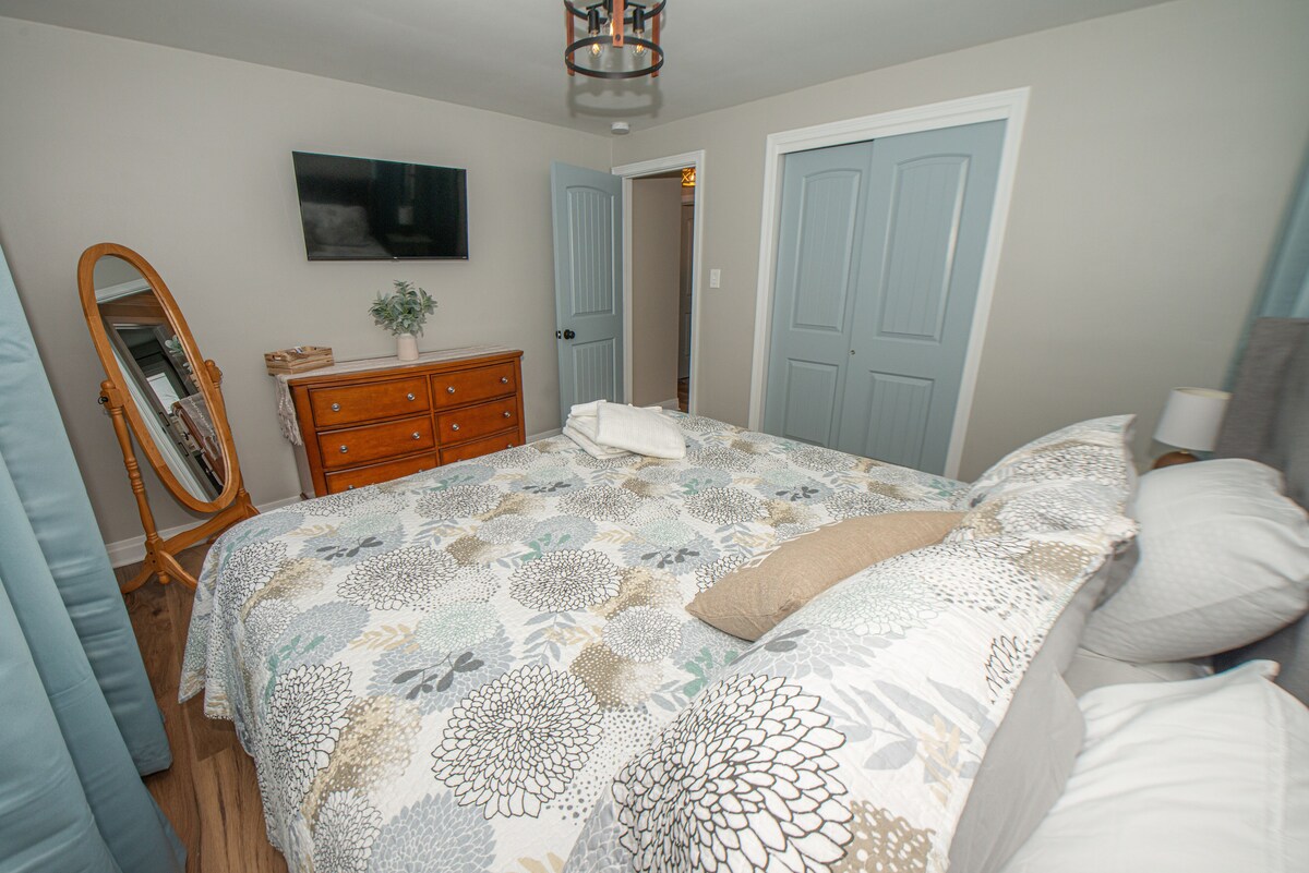 KING BED- BRAND NEW FARMHOUSE II