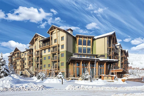 Beautiful Ski-In & Ski-Out Wyndham Resort