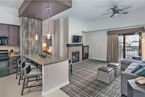 Spacious unit can fit up to 8 guests.