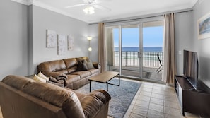 Ocean Villa 404 Living area with gulf views