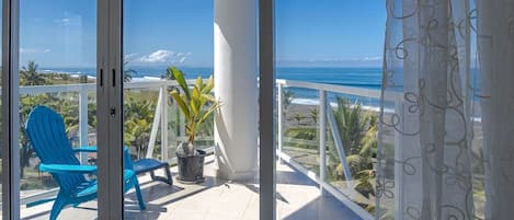 Main Balcony overlooking the Ocean. 