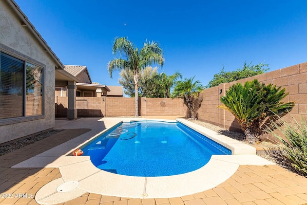 Crystal clean pool professionally maintained weekly