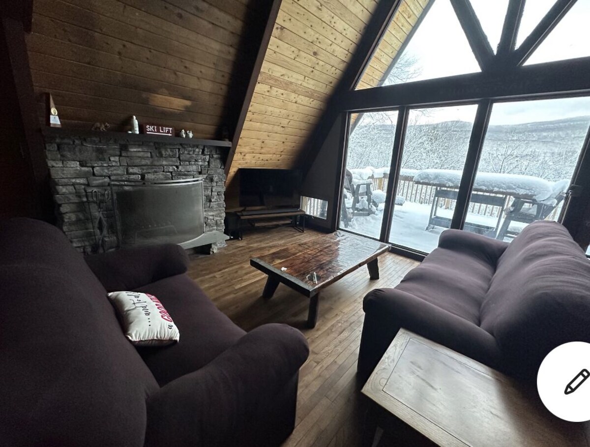 5 bedroom house & Mountain View with hot tub & waterfall hiking trails & Golf