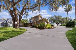 Plenty of parking for multiple vehicles and boat trailers. 