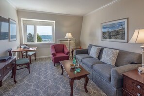 Unit may vary in layout, view, floor, and decor. 