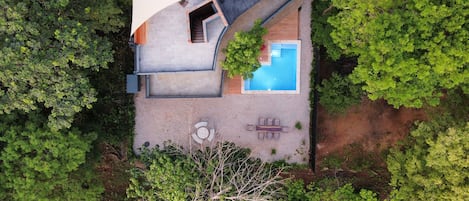 150 metros guesthouse