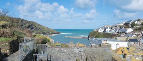 Scuppers Port Isaac Cornwall Exterior 6 DW