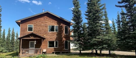 Front of the home with private front door access. 