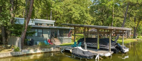 Photo of the dock when the water is at it's normal level | Jet-Skis and Boat are NOT available to use |