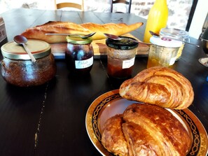 Breakfast meal