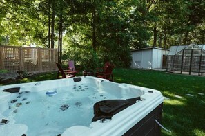 Outdoor Jacuzzi