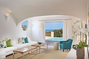 Villa for rent living room Porto Cervo