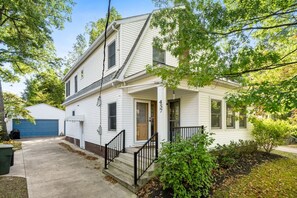 Entryway to House/Driveway