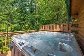 Private hot tub located on upper-level deck w/ amazing views
