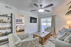 Living Room | Smart TV